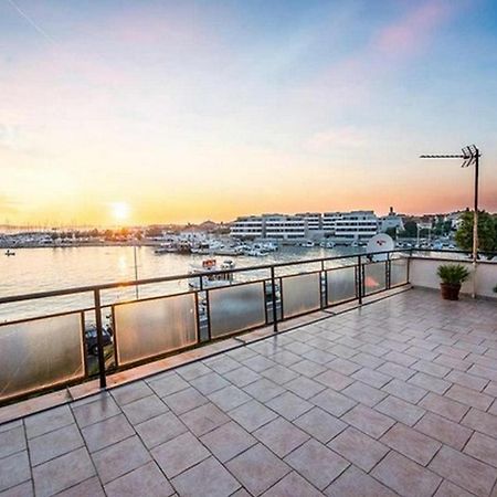 Amazing Seaview Apartment With A Balcony Near The Beach - Kneza Trpimira I Zadar Ngoại thất bức ảnh