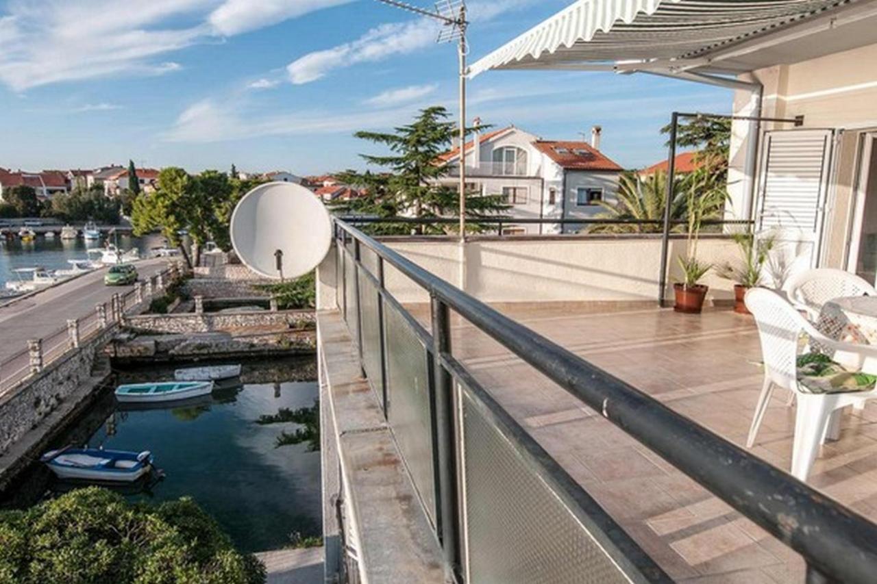 Amazing Seaview Apartment With A Balcony Near The Beach - Kneza Trpimira I Zadar Ngoại thất bức ảnh
