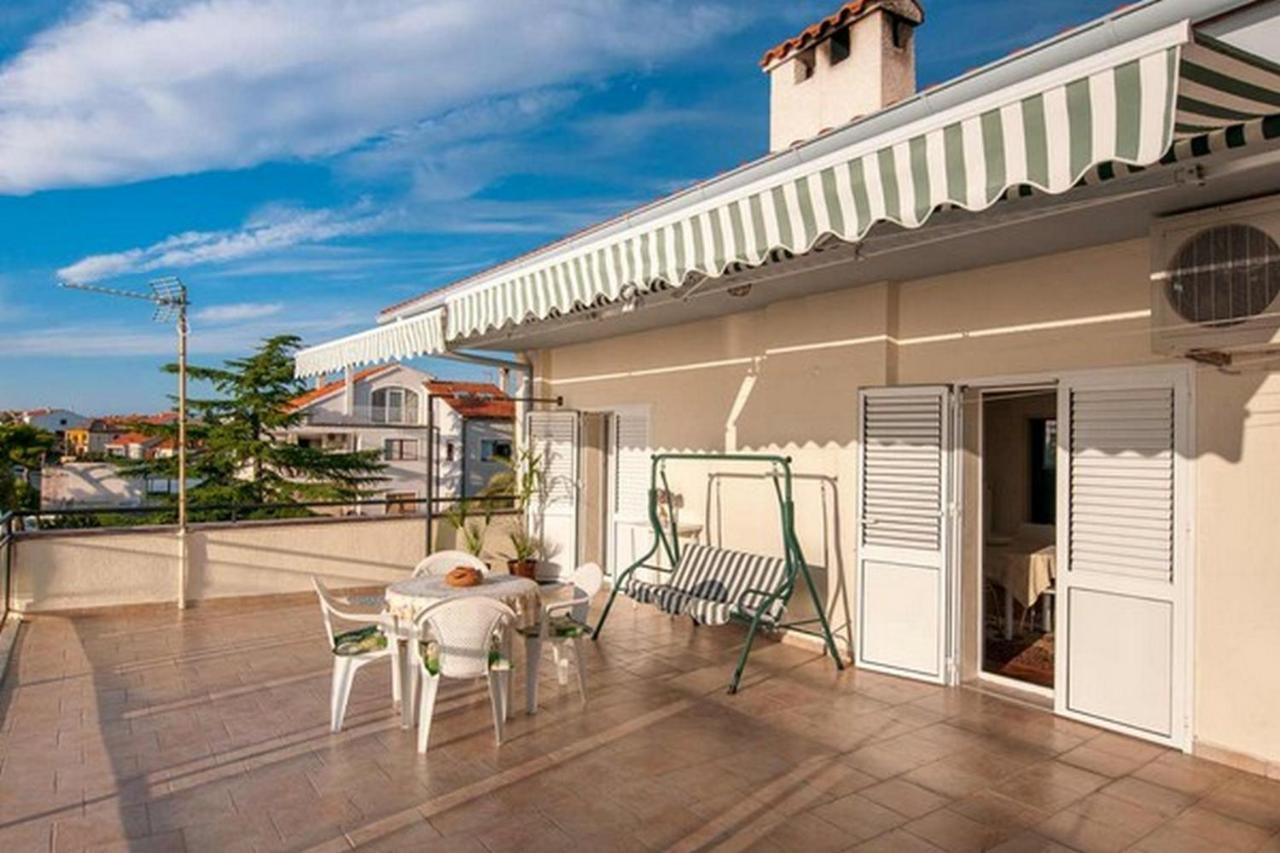Amazing Seaview Apartment With A Balcony Near The Beach - Kneza Trpimira I Zadar Ngoại thất bức ảnh
