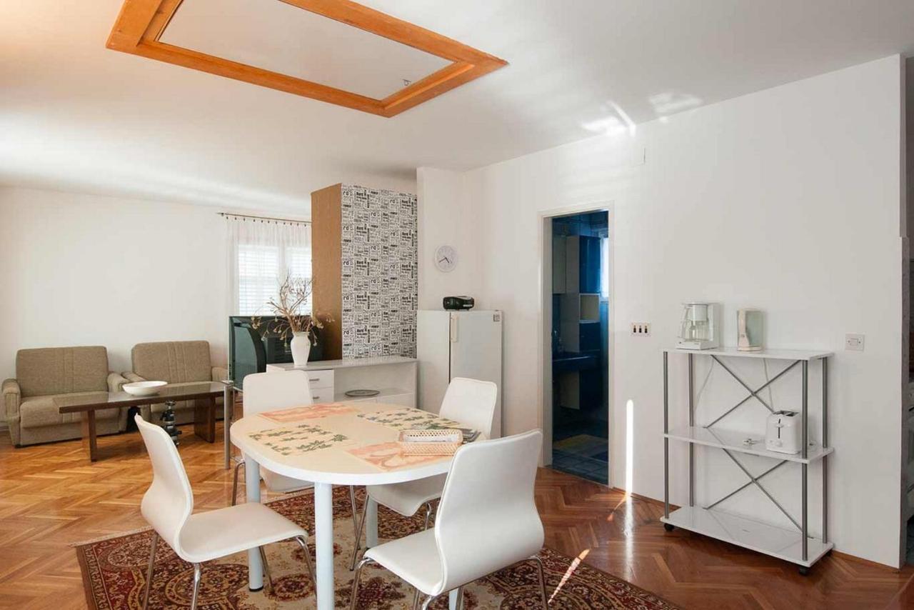 Amazing Seaview Apartment With A Balcony Near The Beach - Kneza Trpimira I Zadar Ngoại thất bức ảnh