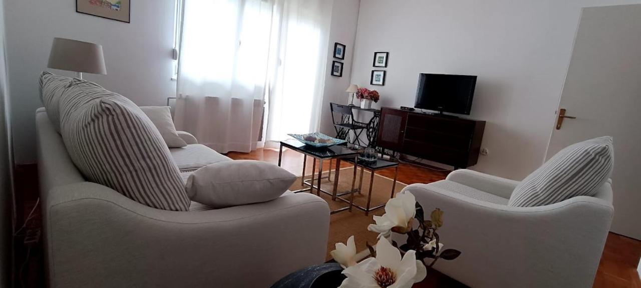 Amazing Seaview Apartment With A Balcony Near The Beach - Kneza Trpimira I Zadar Ngoại thất bức ảnh