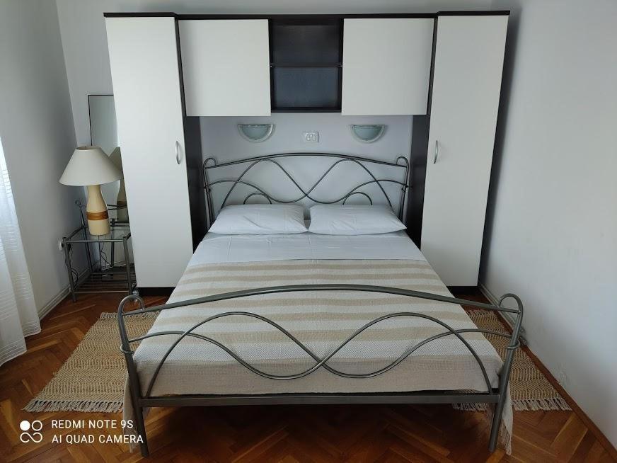 Amazing Seaview Apartment With A Balcony Near The Beach - Kneza Trpimira I Zadar Ngoại thất bức ảnh