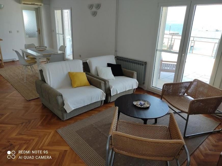 Amazing Seaview Apartment With A Balcony Near The Beach - Kneza Trpimira I Zadar Ngoại thất bức ảnh