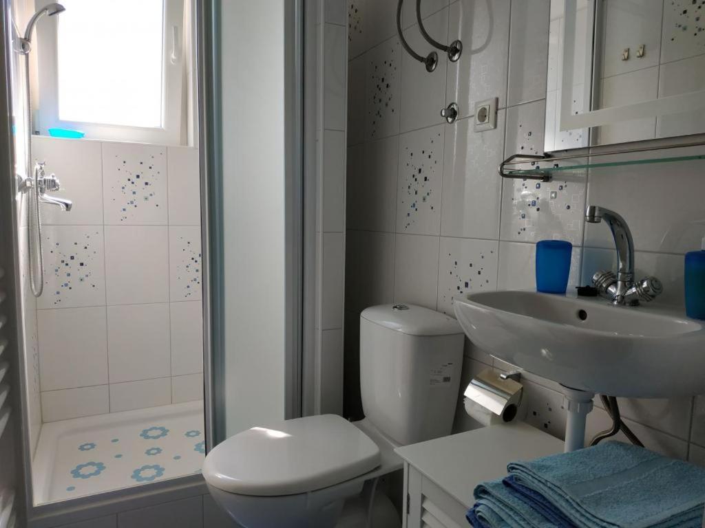 Amazing Seaview Apartment With A Balcony Near The Beach - Kneza Trpimira I Zadar Ngoại thất bức ảnh